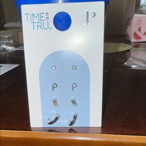 Initial P Time and Tru Silver Earrings Set